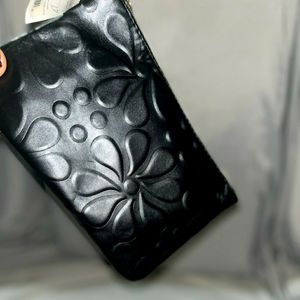 MirrorMirror NWT charging wristlet purse